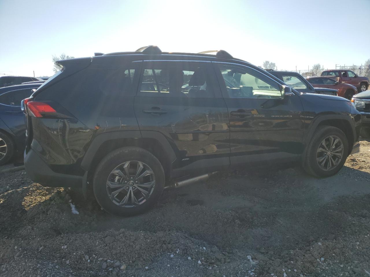 2024 TOYOTA RAV4 XLE PREMIUM VIN:2T3B6RFV9RW076517