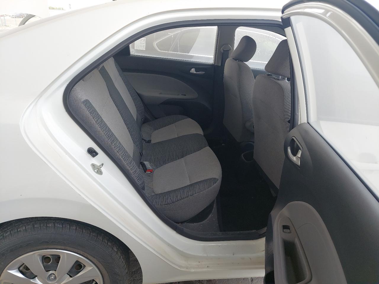 2024 KIA PEGAS VIN:LJD0AA294R0******