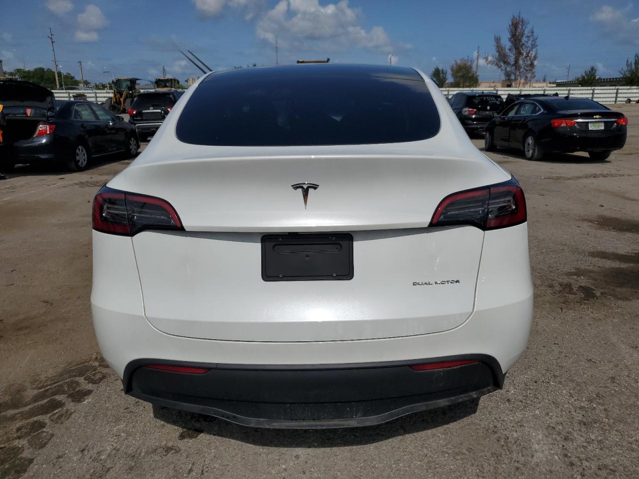 2023 TESLA MODEL Y  VIN:7SAYGDEE3PA166101