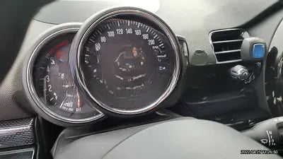 2018 MINI Clubman WMWLR9104J2E71323 VIN:WMWLR9104J2E71323