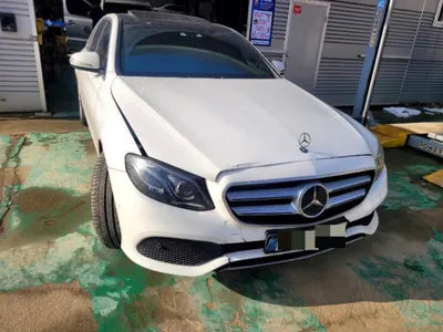 2016 Mercedes-Benz E 220 VIN: