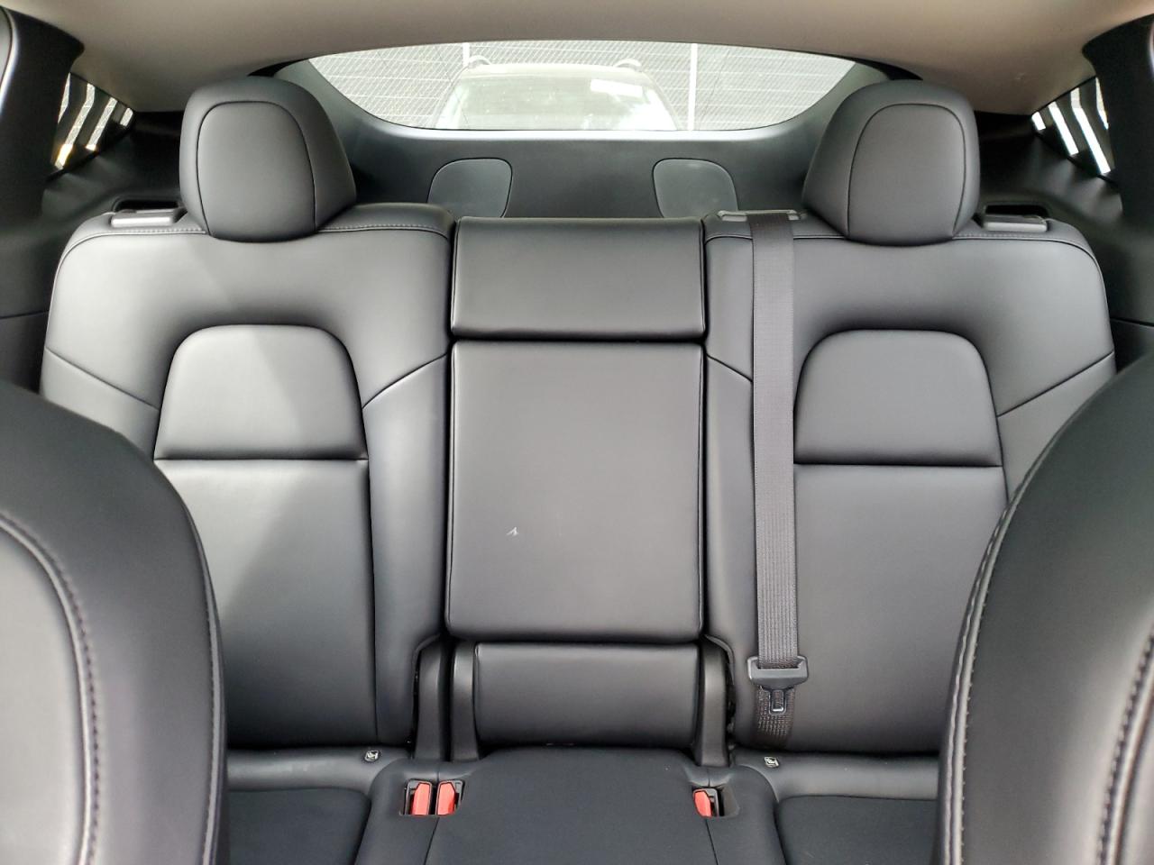 2022 TESLA MODEL Y  VIN:7SAYGDEE1NF480653