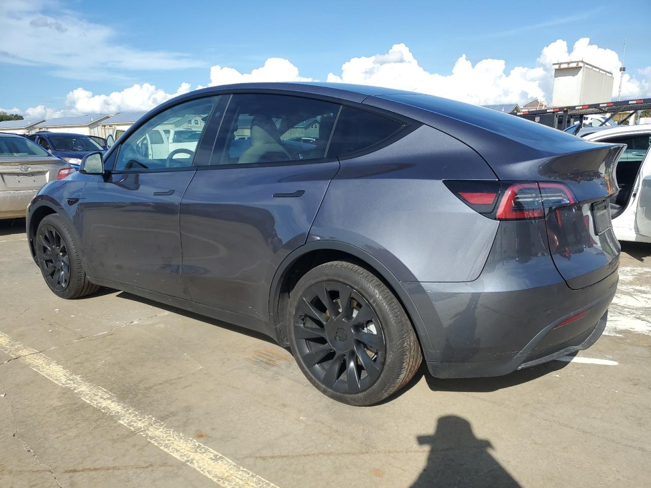 2023 TESLA MODEL Y  VIN:7SAYGAEE4PF907437