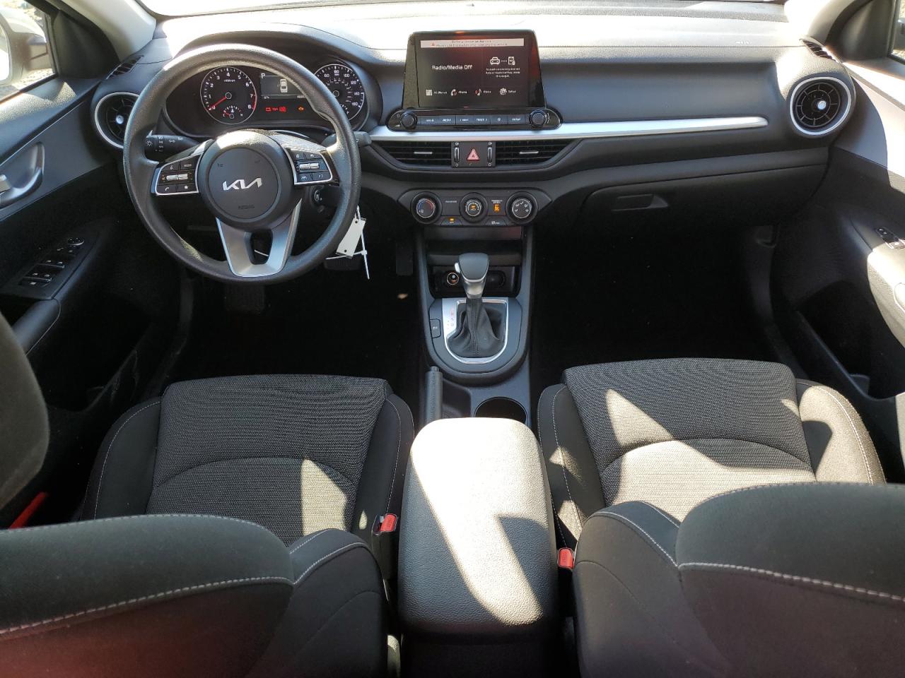 2024 KIA FORTE LX VIN:3KPF24AD8RE782159
