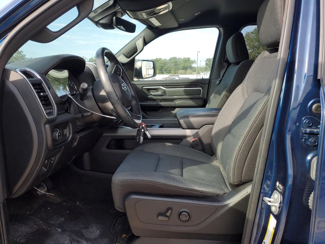 2022 RAM 1500 BIG HORN/LONE STAR VIN:1C6SRFFT2NN443657