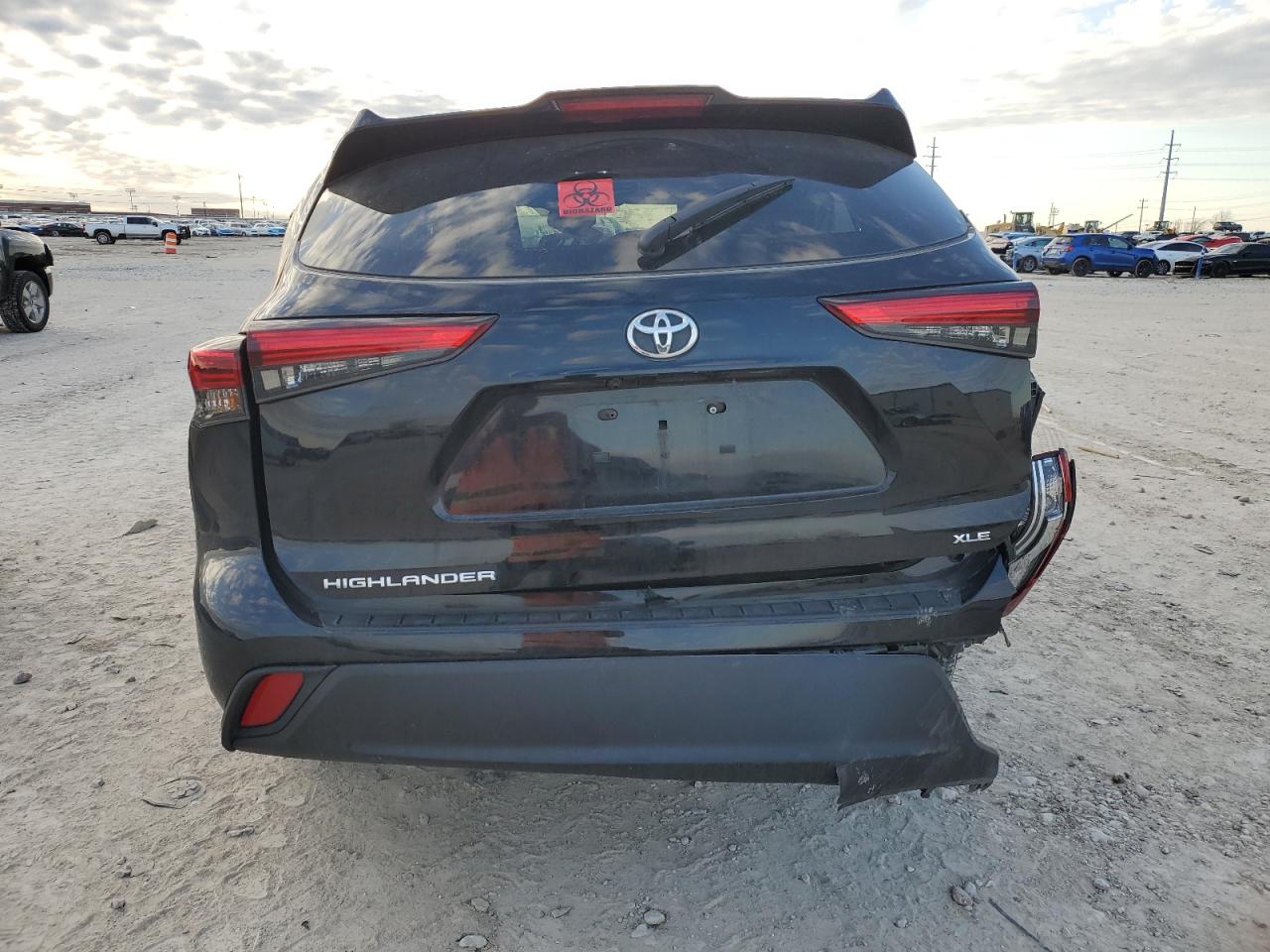 2022 TOYOTA HIGHLANDER XLE VIN:5TDGZRAH2NS141248