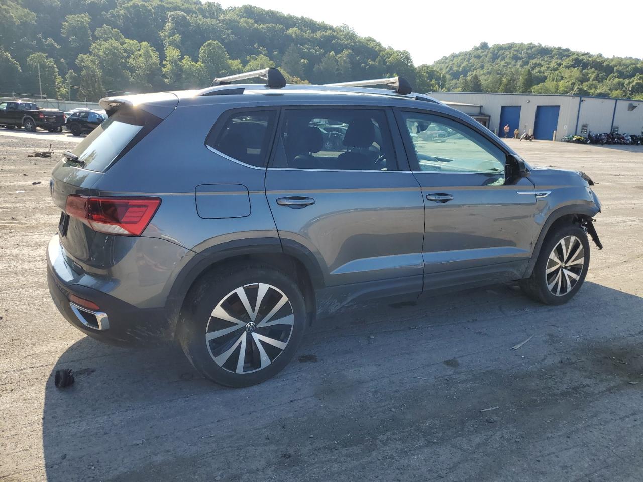 2022 VOLKSWAGEN TAOS SE VIN:3VVYX7B22NM082311