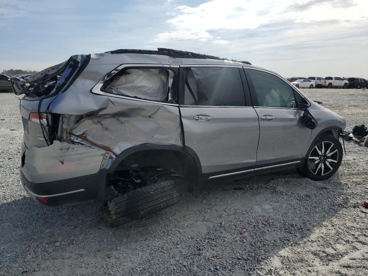 2022 HONDA PILOT TOURING VIN:5FNYF6H66NB019562
