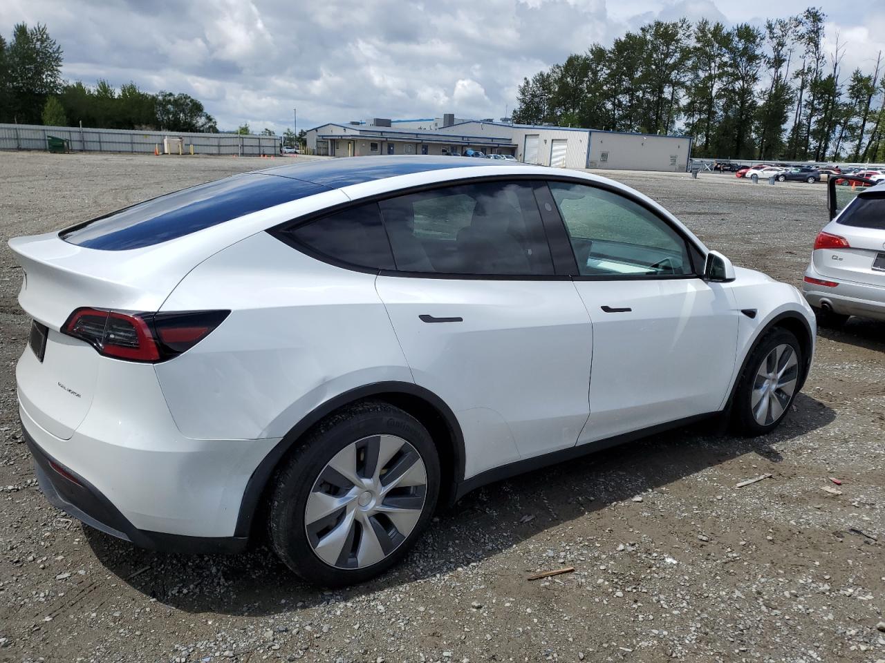 2023 TESLA MODEL Y  VIN:7SAYGAEE2PF827005