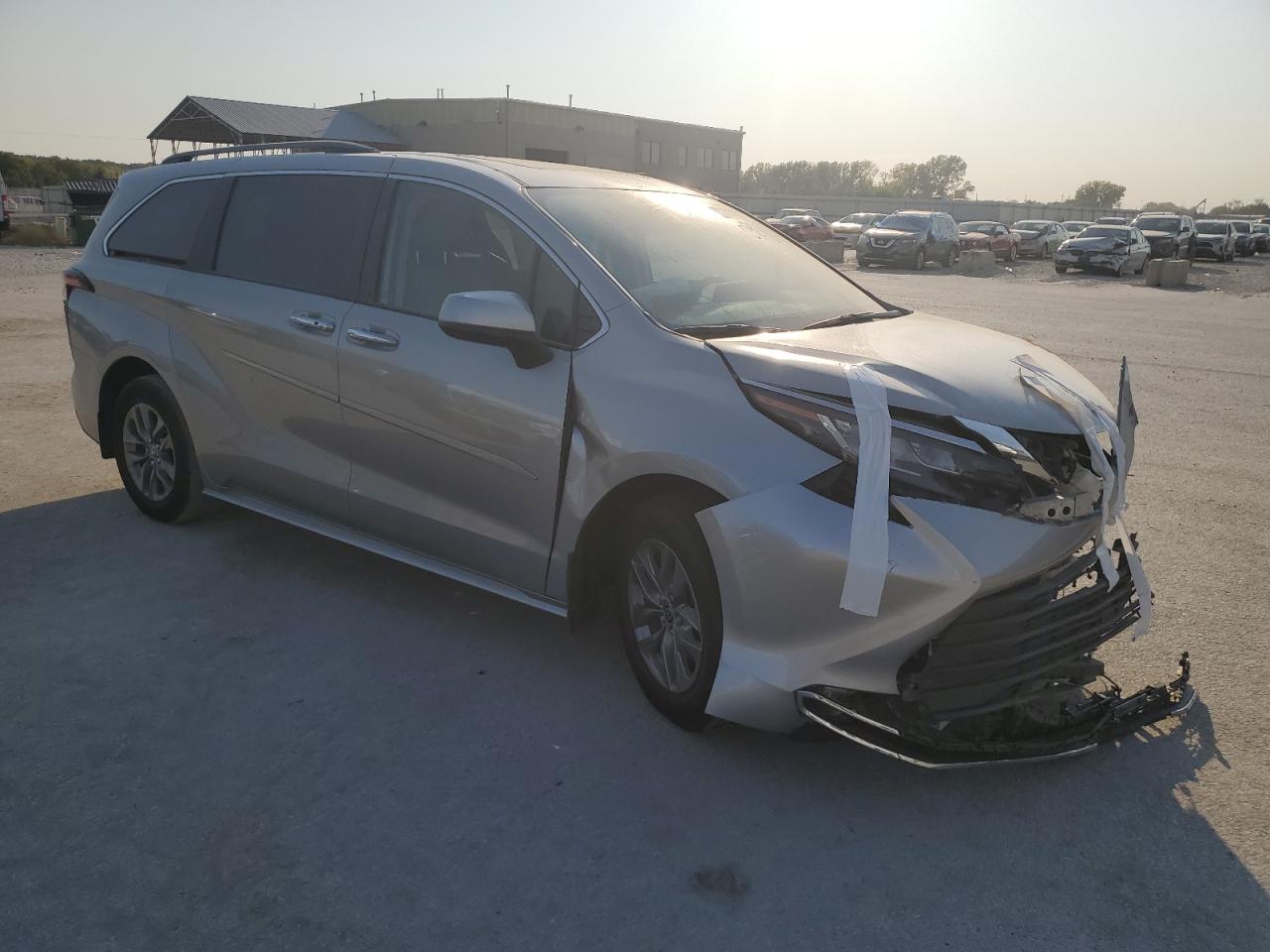 2022 TOYOTA SIENNA XLE VIN:5TDJRKECXNS090898
