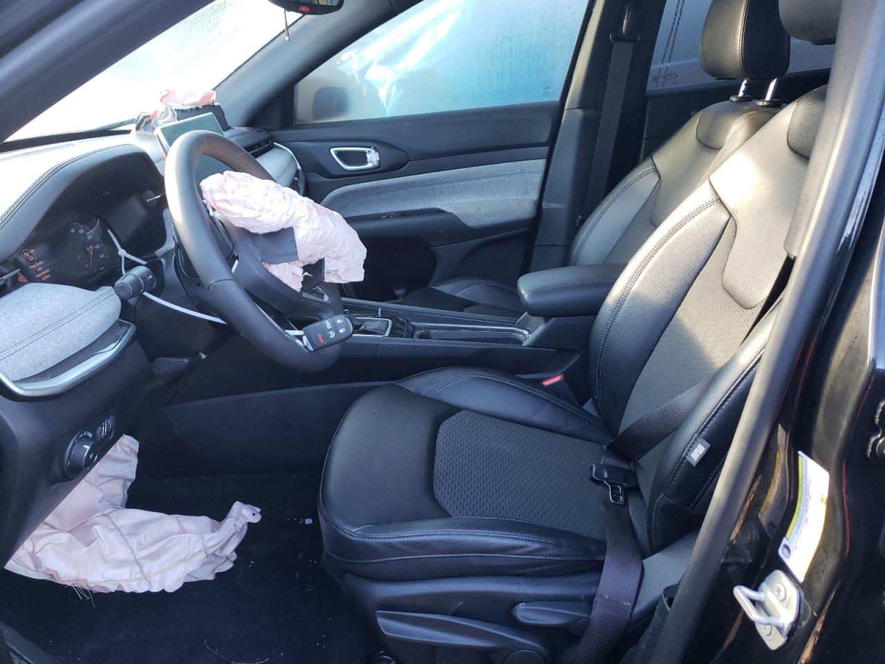 2024 JEEP COMPASS LATITUDE VIN:3C4NJDBNXRT114087