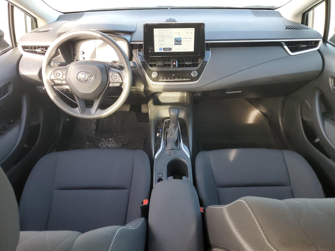 2024 TOYOTA COROLLA LE VIN:JTDBCMFE2R3043051