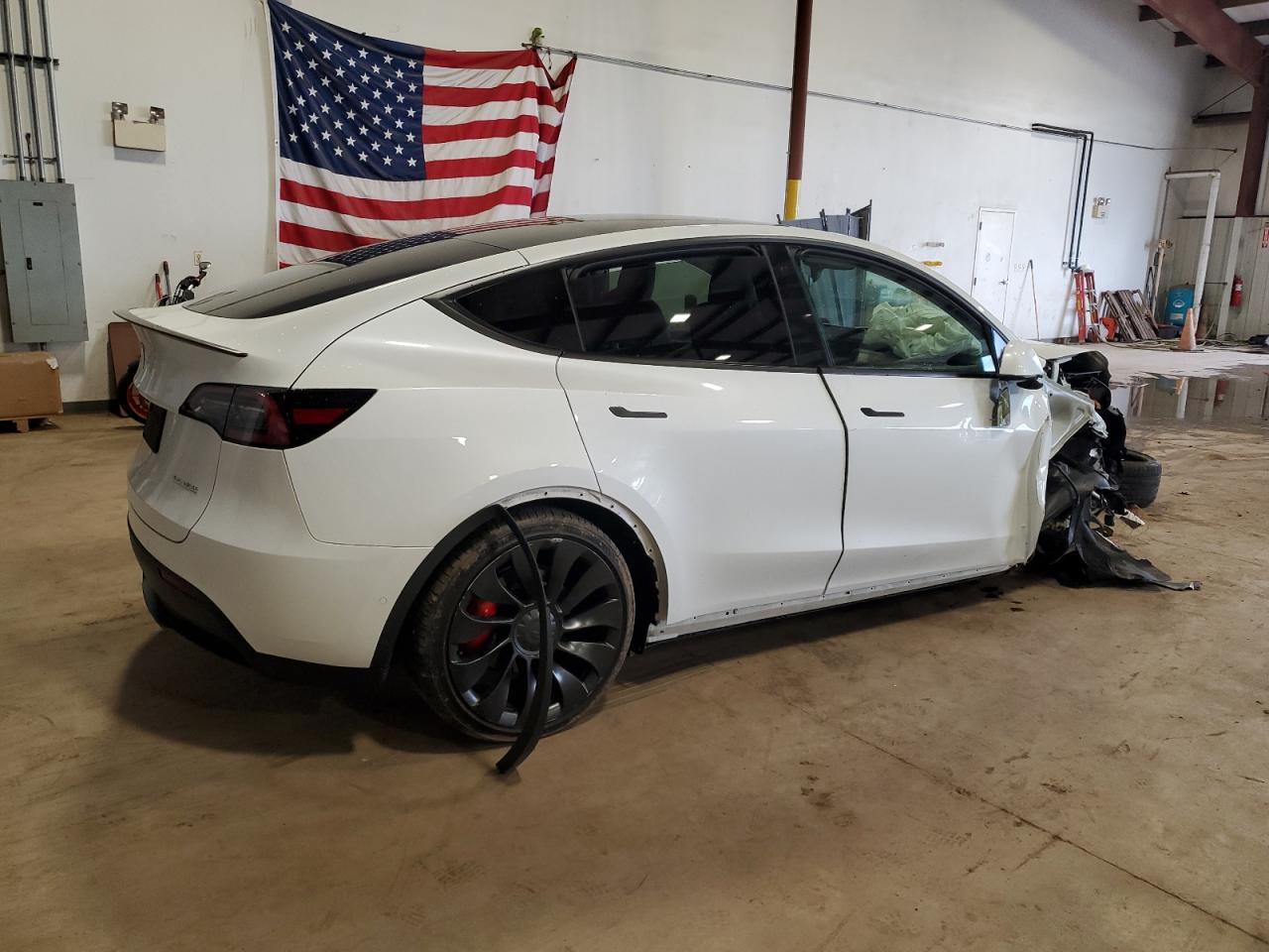 2022 TESLA MODEL Y  VIN:7SAYGDEF1NF521436