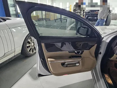 2016 Jaguar XJ VIN: