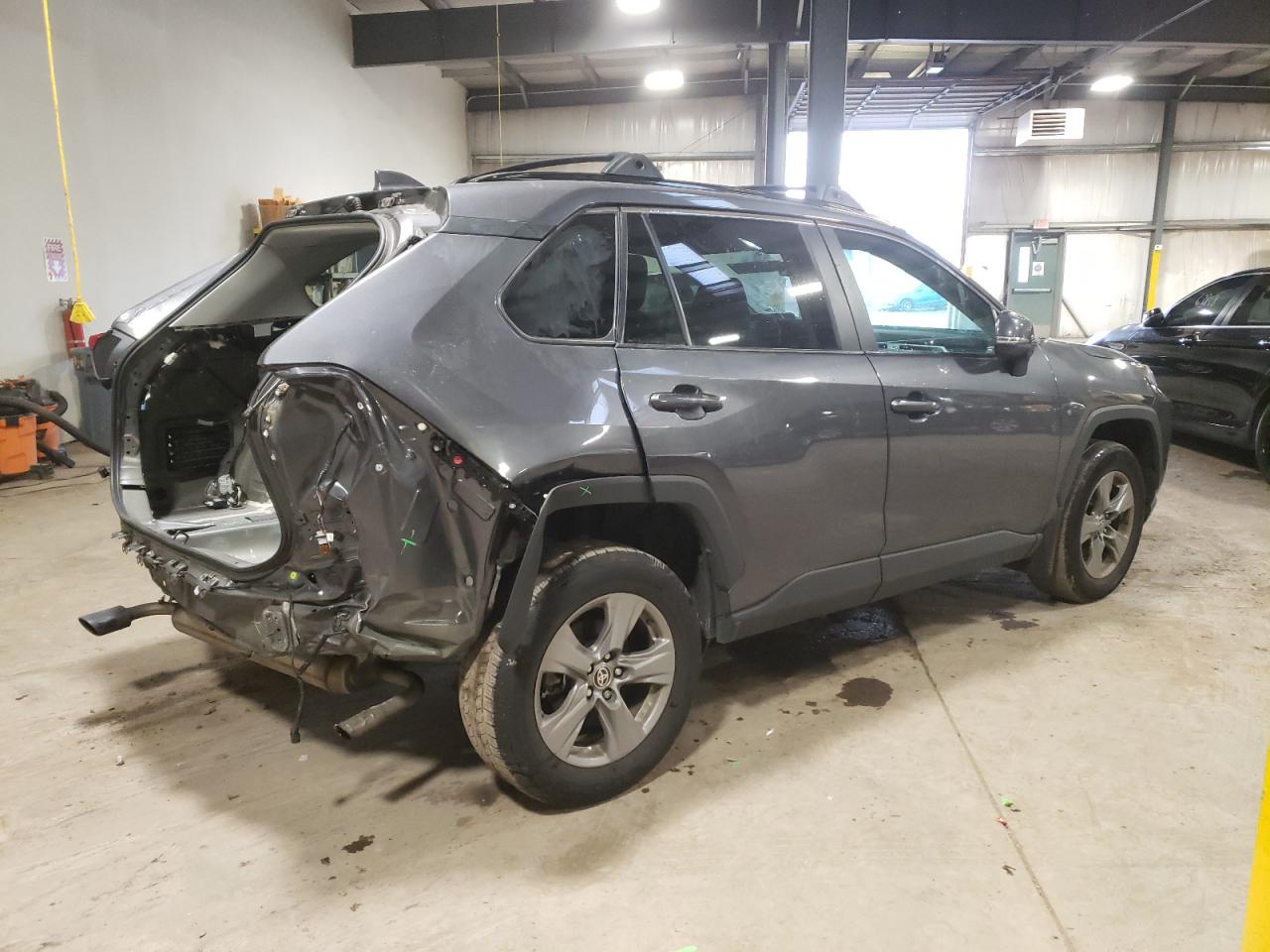 2022 TOYOTA RAV4 XLE VIN:2T3P1RFV9NC270030