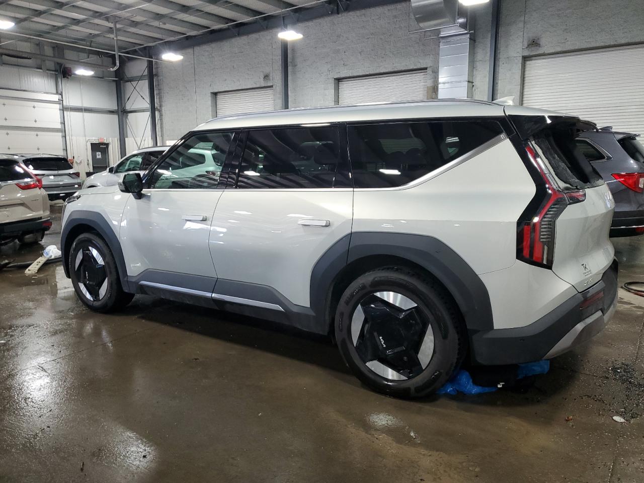 2024 KIA EV9 WIND VIN:KNDAFFS58R6018738