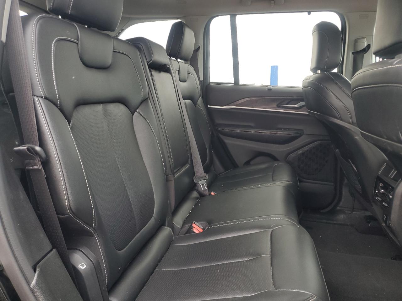 2023 JEEP GRAND CHEROKEE LIMITED VIN:1C4RJHBG1PC668931