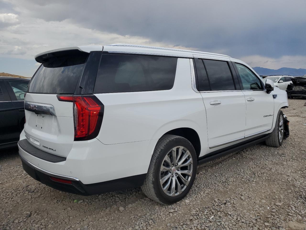 2022 GMC YUKON XL DENALI VIN:1GKS2JKT0NR233416