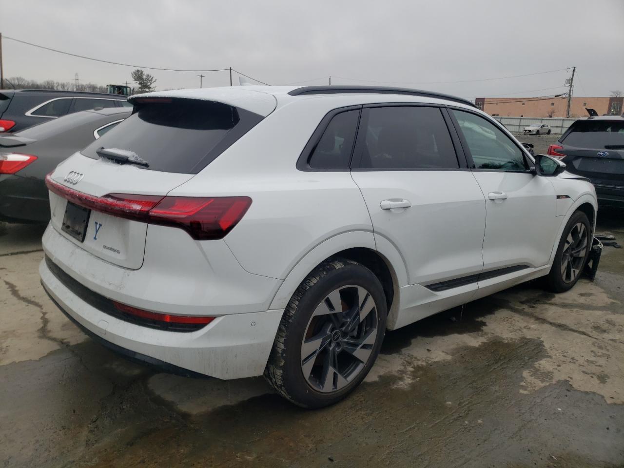 2023 AUDI E-TRON PREMIUM VIN:WA1AAAGE6PB000389
