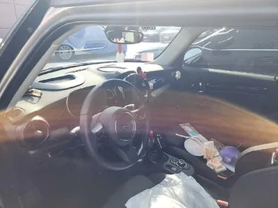 2021 MINI Cooper VIN: