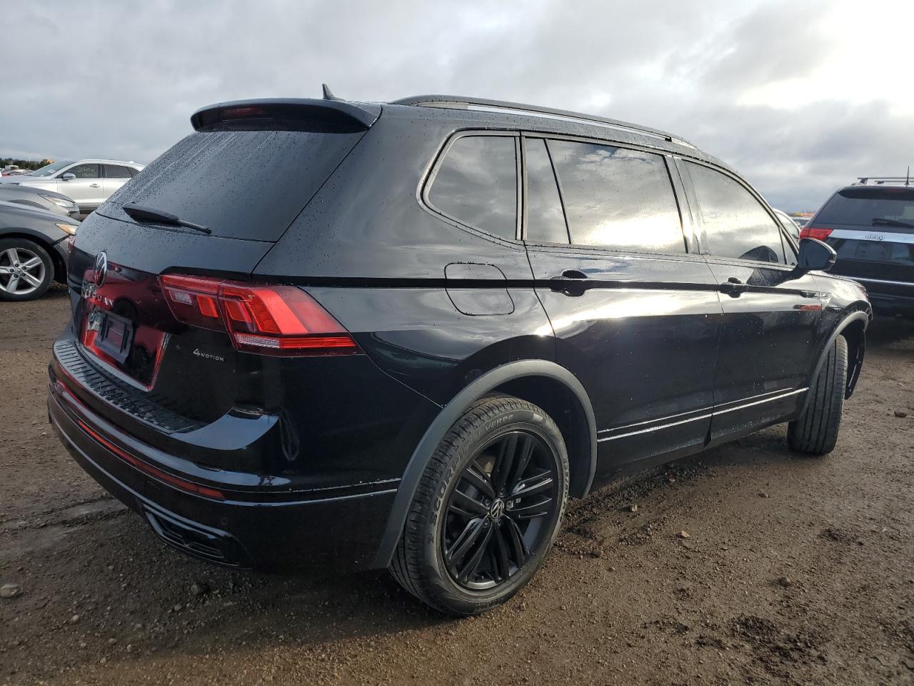 2022 VOLKSWAGEN TIGUAN SE R-LINE BLACK VIN:3VV8B7AX2NM148304