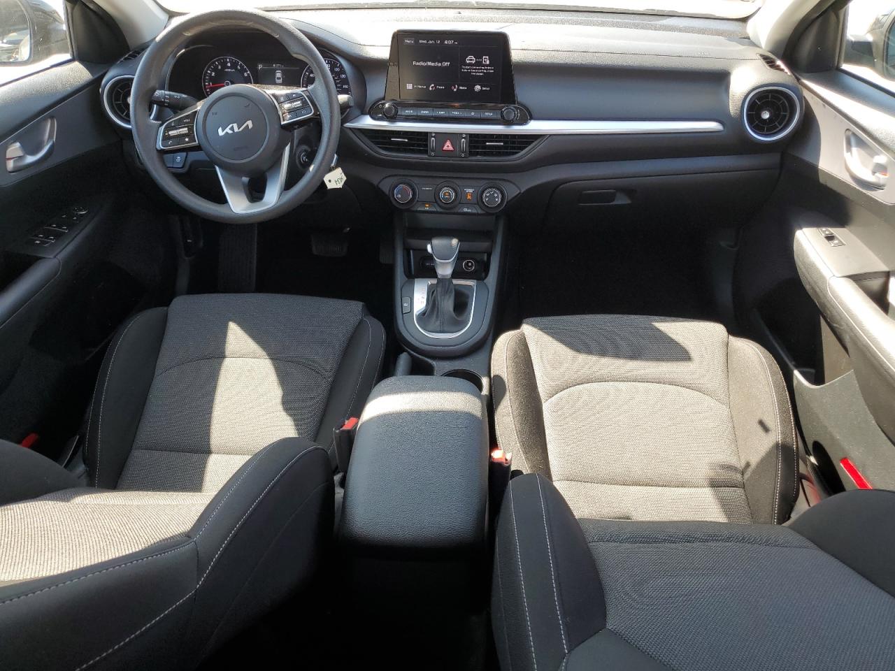 2022 KIA FORTE FE VIN:3KPF24AD0NE499958