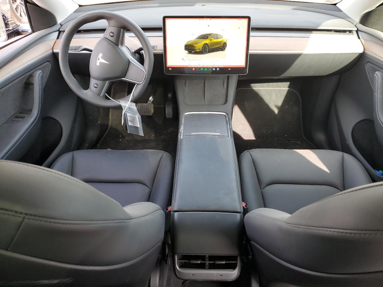 2024 TESLA MODEL Y  VIN:7SAYGDEE1RA305600