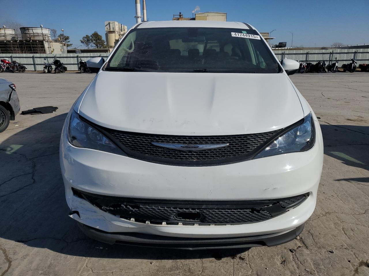 2022 CHRYSLER VOYAGER LX VIN:1C4NJRCBXED546471