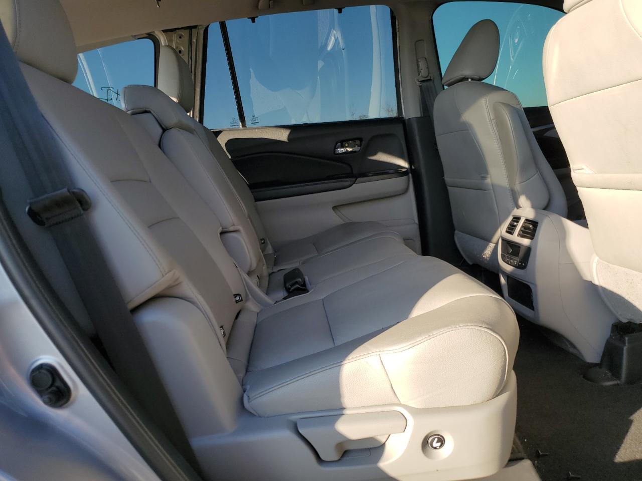 2022 HONDA PILOT SE VIN:5FNYF5H2XNB034895