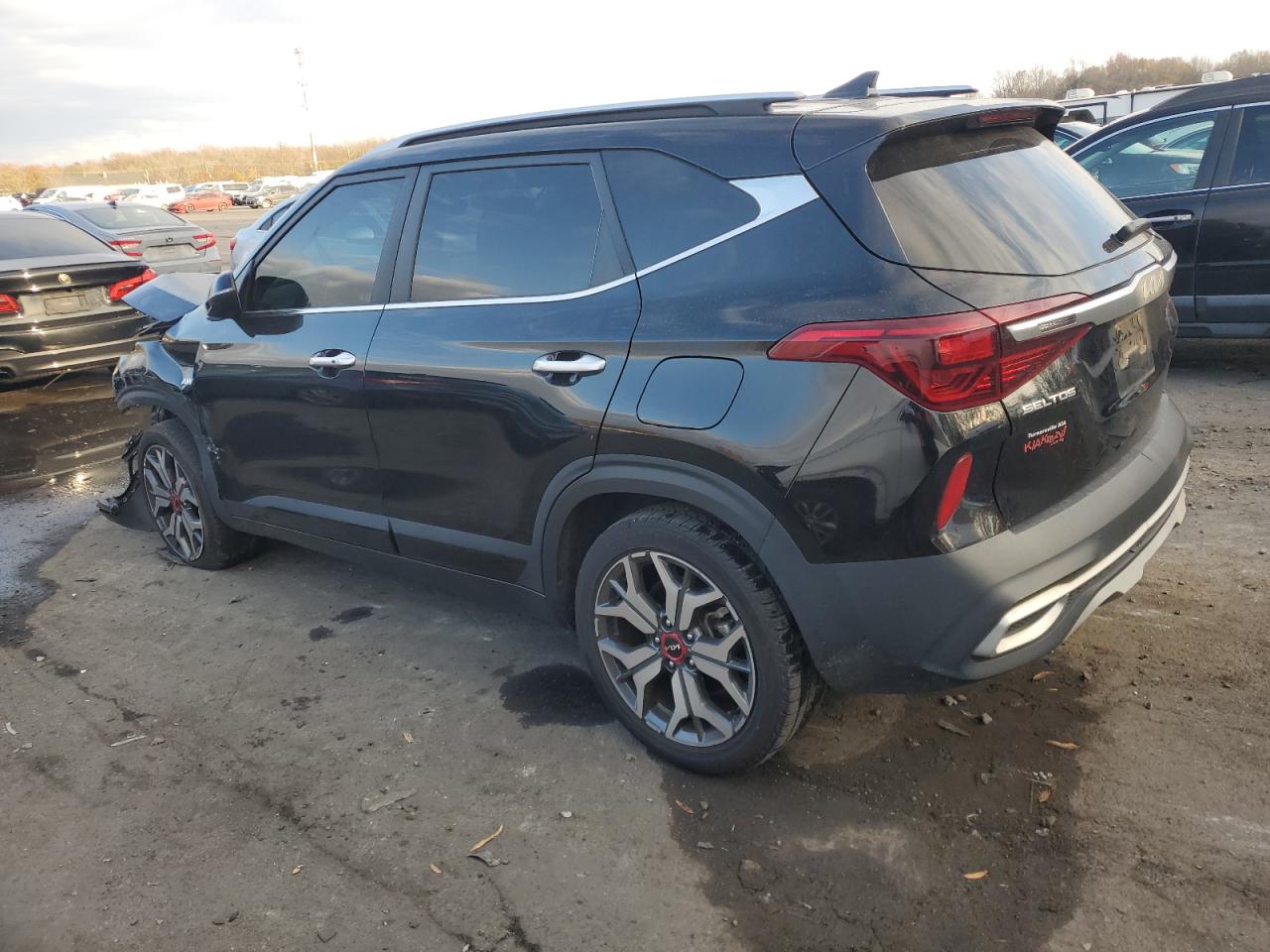 2022 KIA SELTOS SX VIN:KNDETCA27N7247786