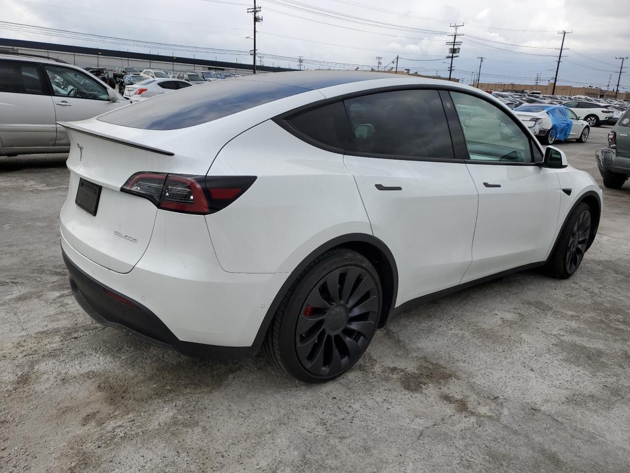 2022 TESLA MODEL Y  VIN:7SAYGDEF8NF416361