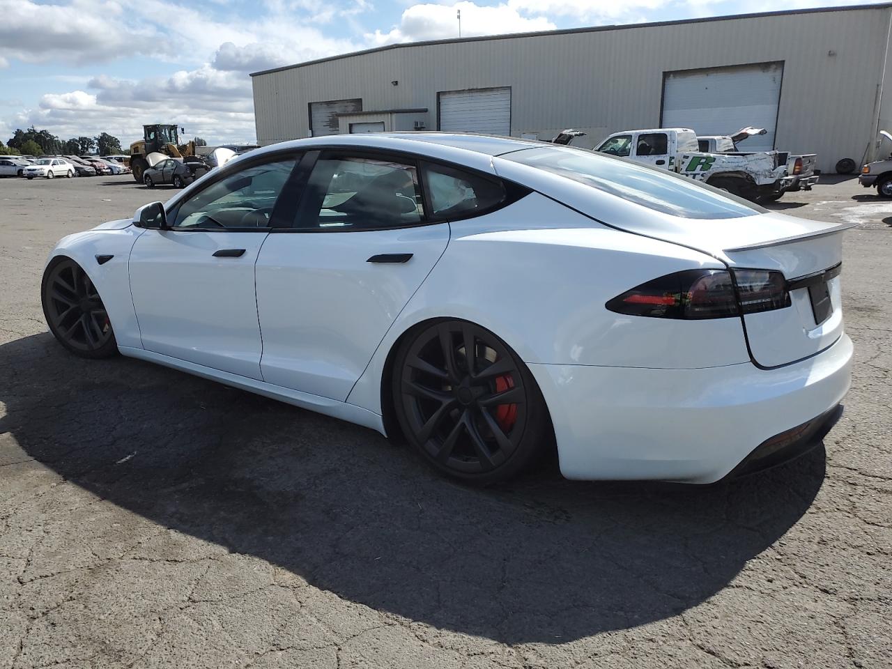 2023 TESLA MODEL S  VIN:5YJSA1E67PF520913