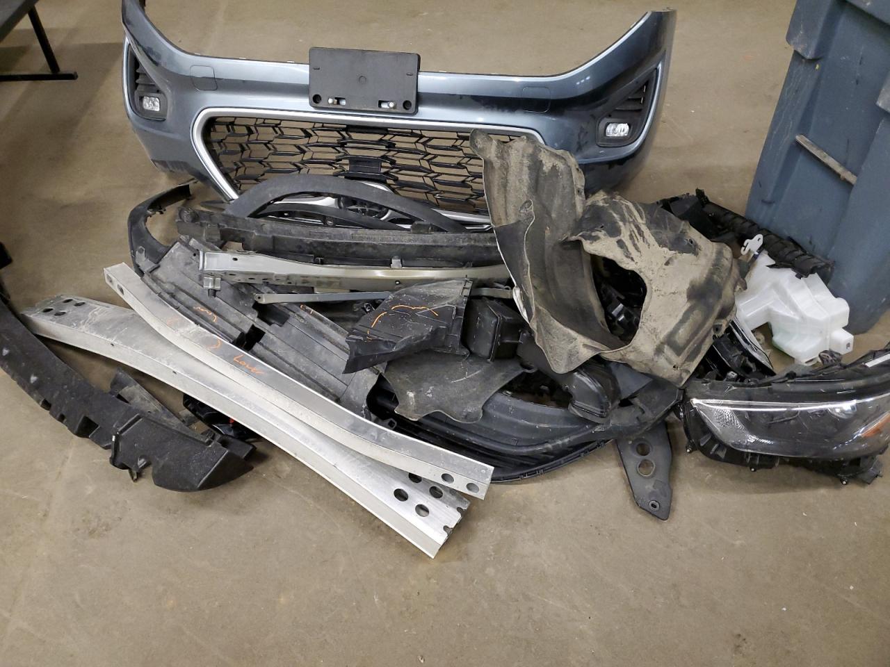 2022 TOYOTA HIGHLANDER XLE VIN:5TDHZRBHXNS238202