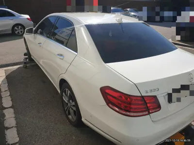 2015 Mercedes-Benz E 220 WDDHF0AB5GB239050 VIN:WDDHF0AB5GB239050