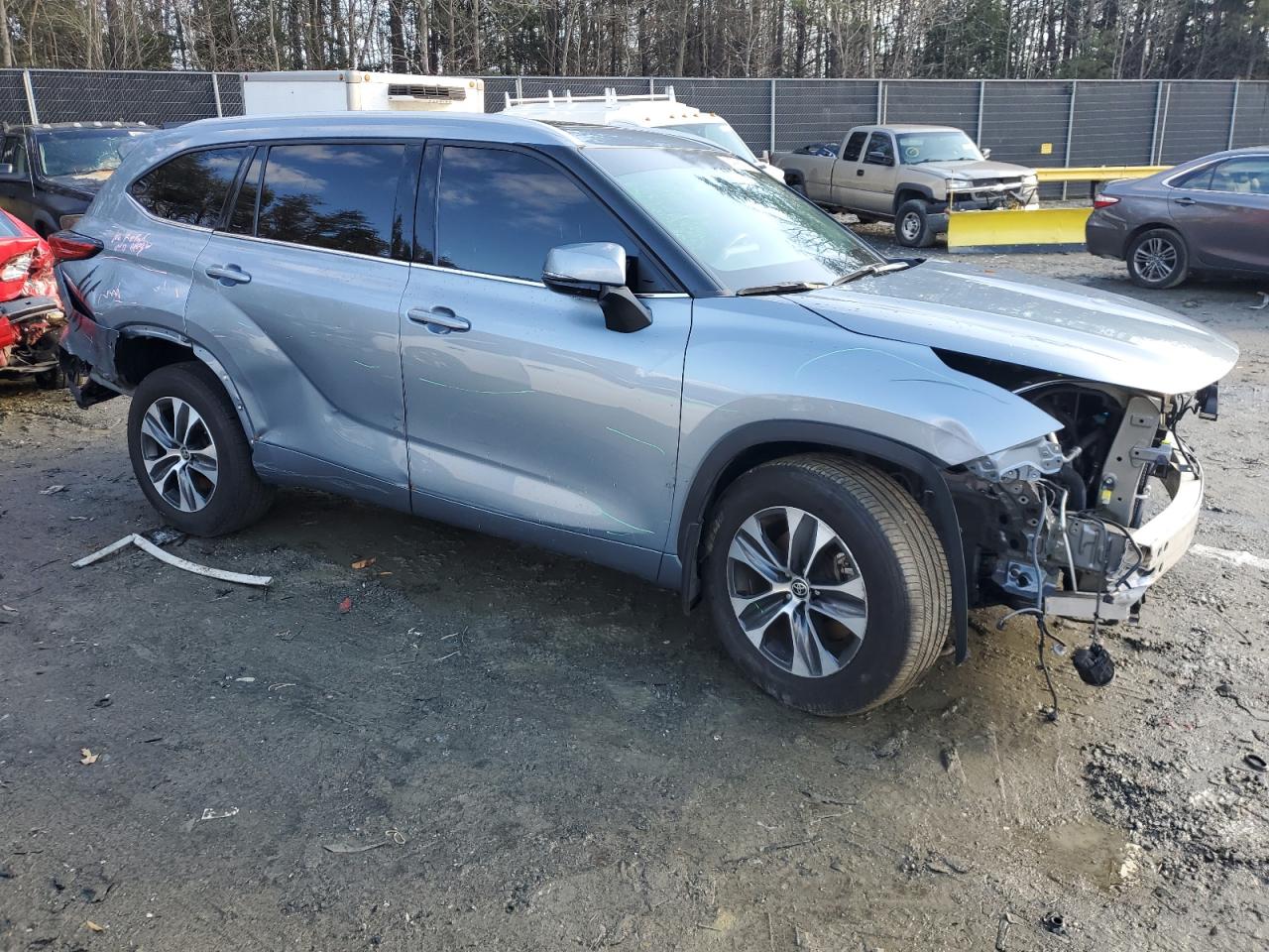 2022 TOYOTA HIGHLANDER XLE VIN:5TDGZRBH4NS246436