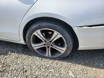 2019 Mercedes-Benz E 220 VIN: