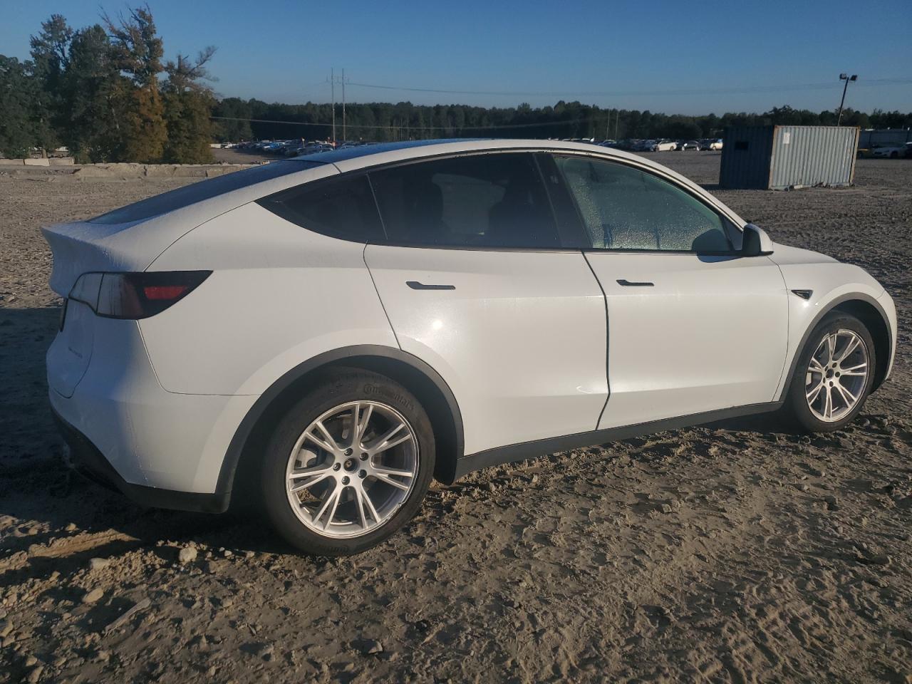 2023 TESLA MODEL Y  VIN:7SAYGDEE3PF791732