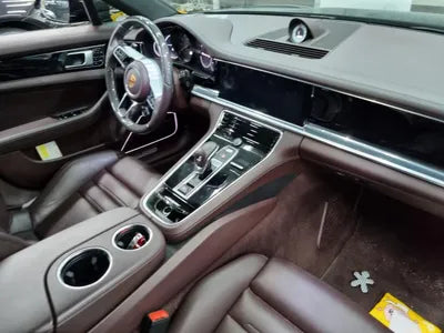 2018 Porsche Panamera VIN: