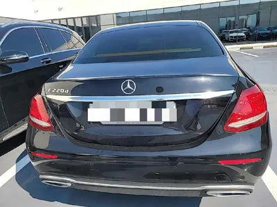 2016 Mercedes-Benz E 220 VIN: