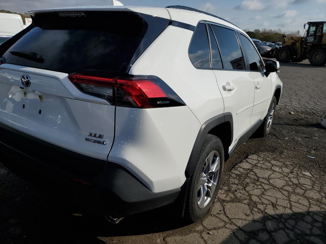 2023 TOYOTA RAV4 XLE VIN:JTMRWRFV4PD187260