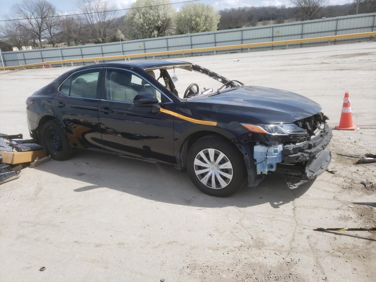 2022 TOYOTA CAMRY LE VIN:4T1C31AK3NU576672