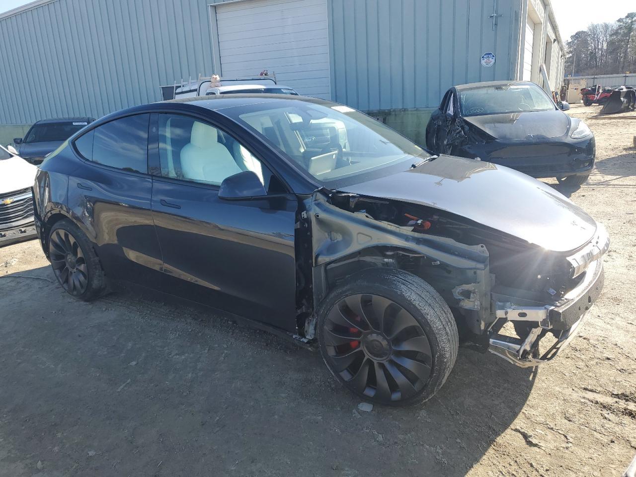 2024 TESLA MODEL Y  VIN:7SAYGDEF2RA329252