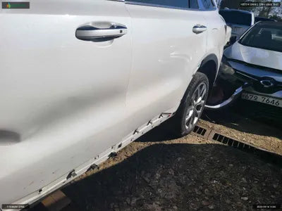2022 Kia Sorento KNARH81BGPA181828 VIN:KNARH81BGPA181828