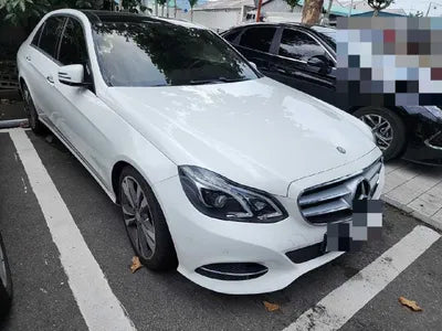 2015 Mercedes-Benz E 220 VIN: