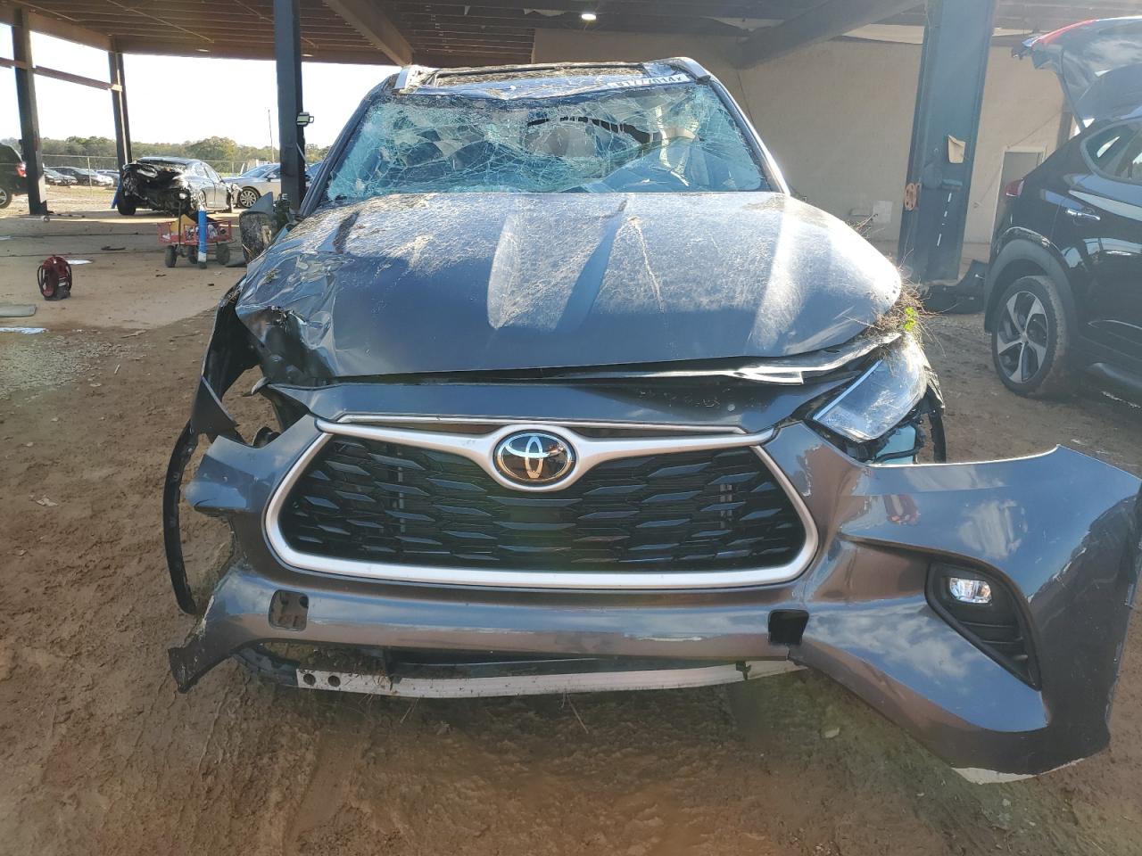 2022 TOYOTA HIGHLANDER XLE VIN:5TDGZRAH2NS140715