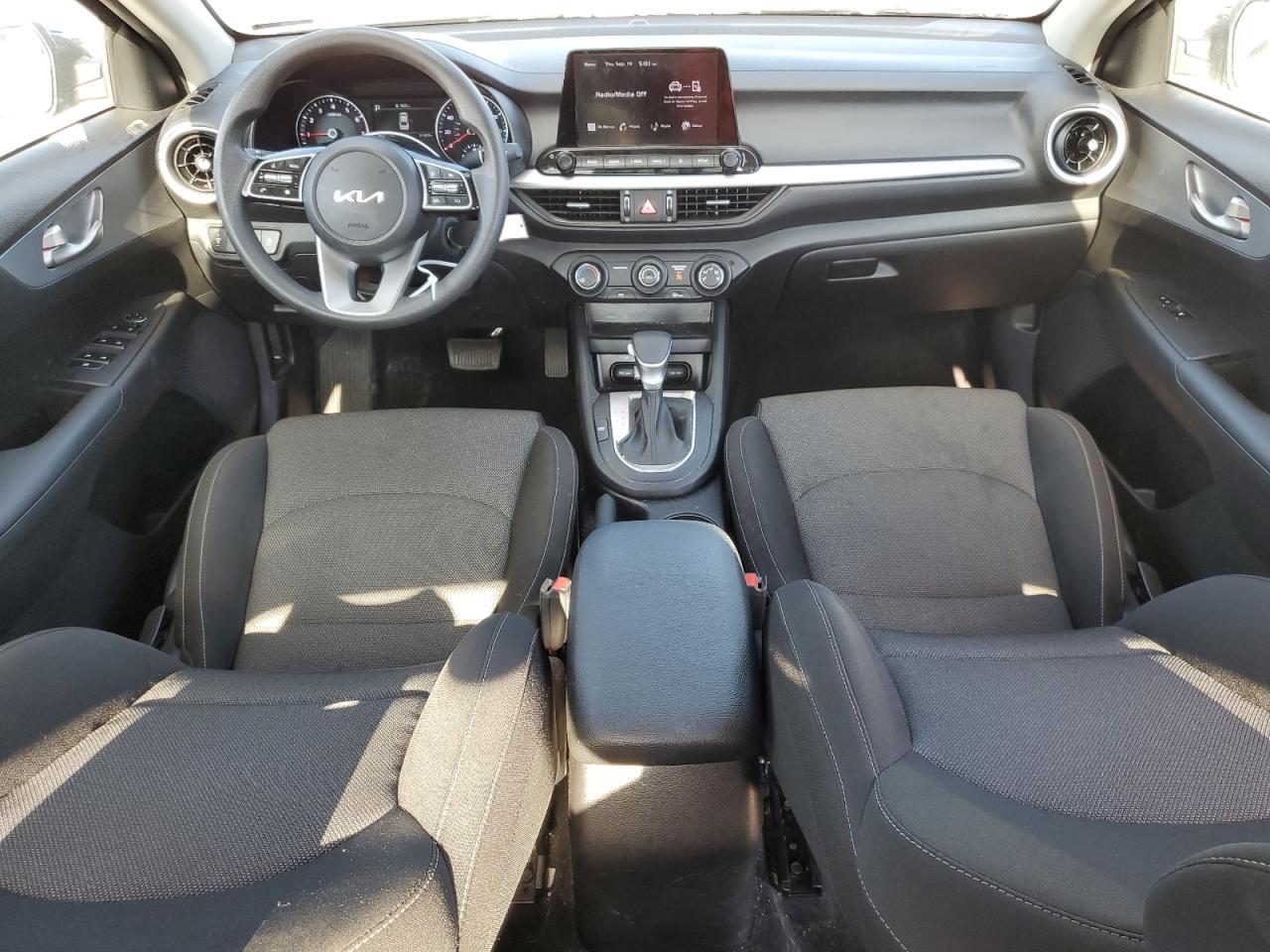 2023 KIA FORTE LX VIN:3KPF24AD2PE623313