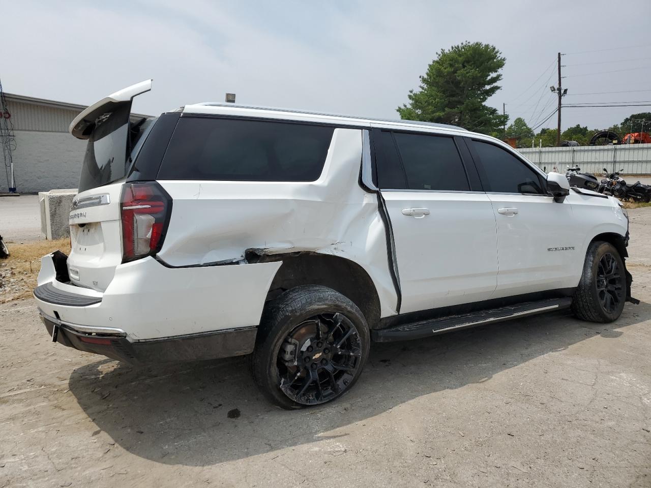 2022 CHEVROLET SUBURBAN K1500 LT VIN:1GNSKCKD2NR284746