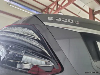 2018 Mercedes-Benz E 220 WDDZF0FB5JA476261 VIN:WDDZF0FB5JA476261