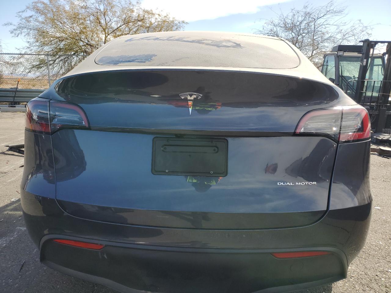 2023 TESLA MODEL Y  VIN:7SAYGDEE8PF912853