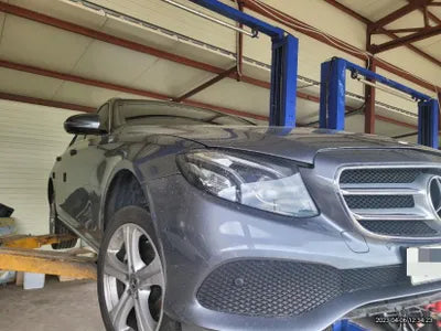 2018 Mercedes-Benz E 220 WDDZF0FB5JA476261 VIN:WDDZF0FB5JA476261